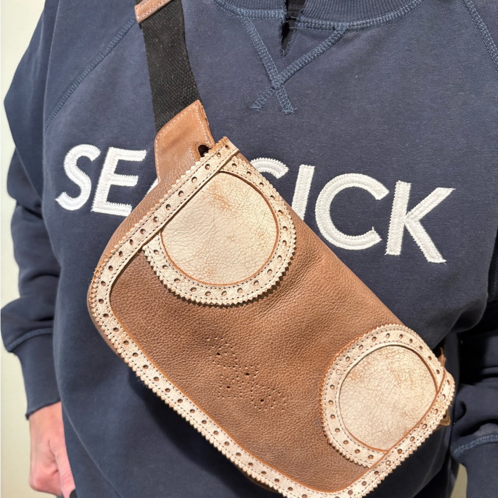 Bed Stu Brown Leather Crossbody Belt Bag with Cream Accents - Picture 3 of 6